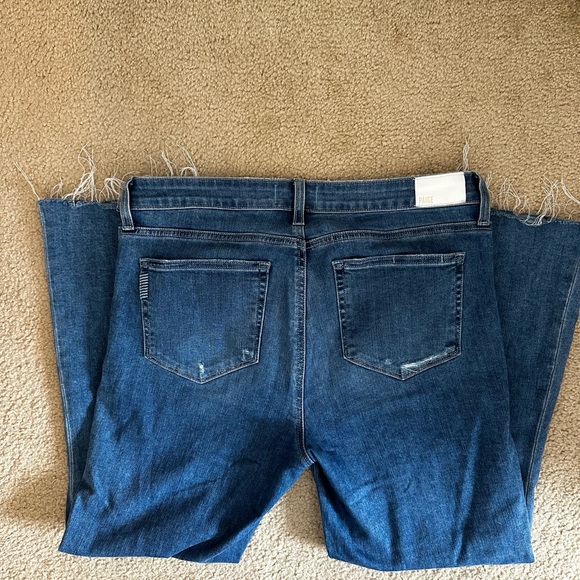 PAIGE Shelby Jeans - Picture 3 of 10